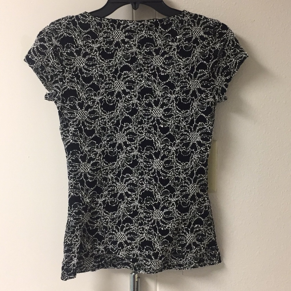 Wrapper Top - Picture 2 of 3